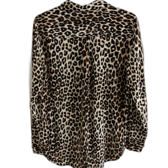 EUC Equipment Femme Leopard Print Slim Signature Silk Shirt Size XS - Picture 7 of 8